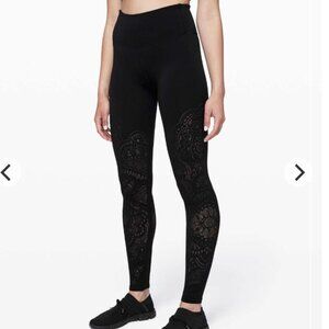 Lululemon Reveal Tight *Mindful Motion
